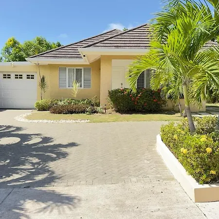 Jamnick Vacation Rentals - Fern Court, Richmond Estate, St Ann, Jamaica