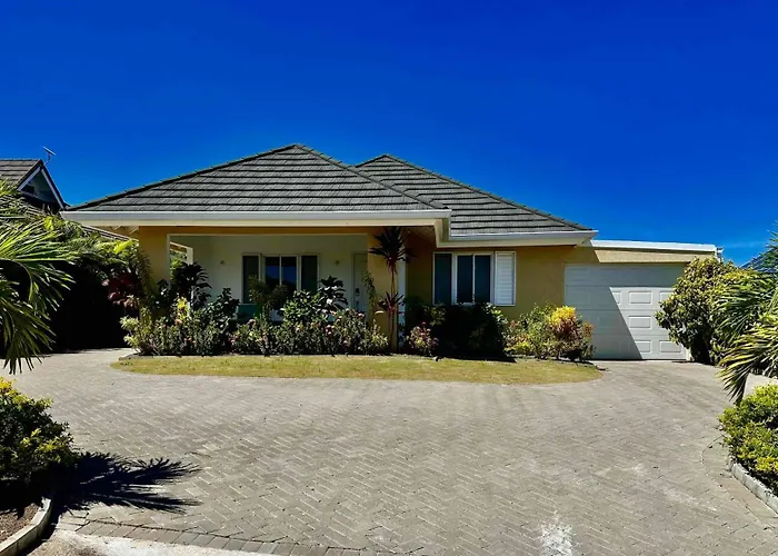 Jamnick Vacation Rentals - Fern Court, Richmond Estate, St Ann, Jamaica Aparthotel