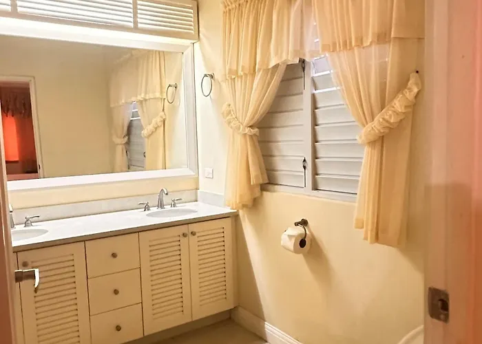 Jamnick Vacation Rentals - Fern Court, Richmond Estate, St Ann, Jamaica Aparthotel